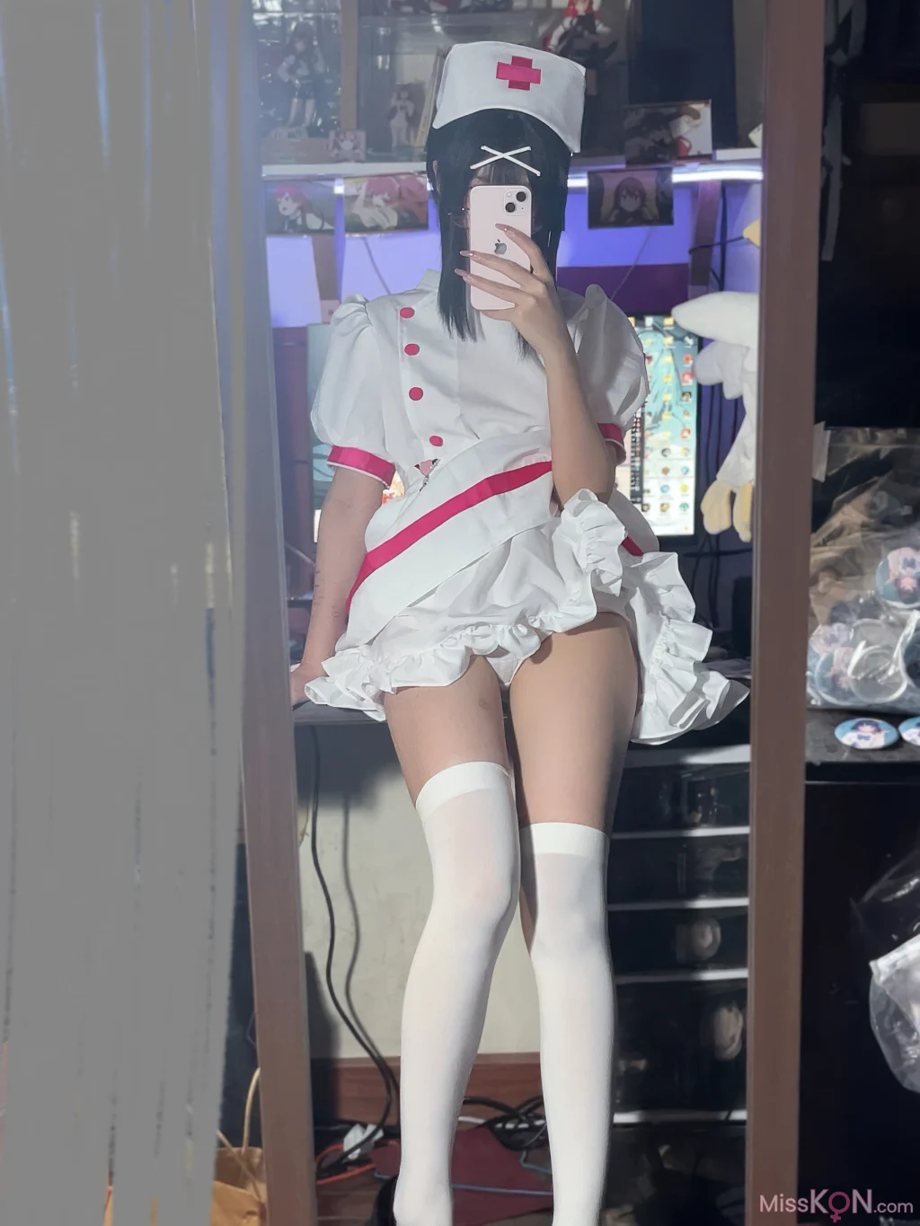 Coser@清水凪: 夜勤小护士 (31 photos)