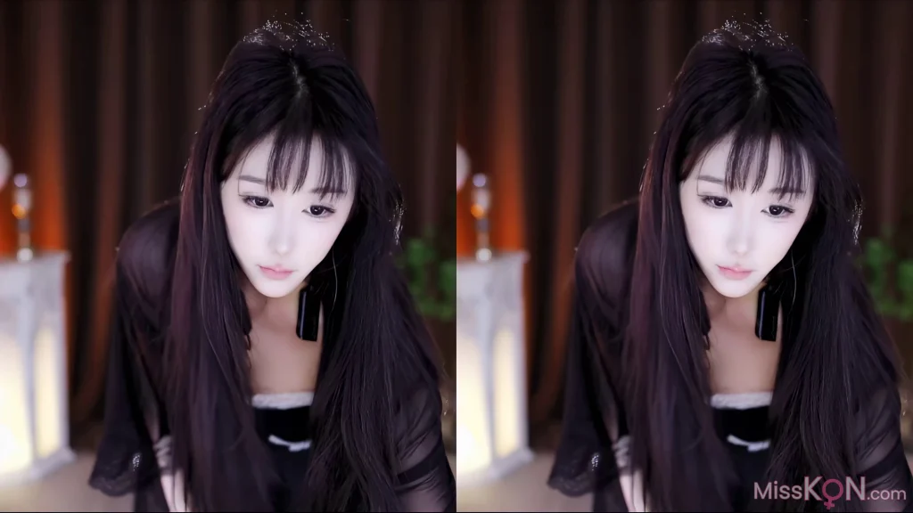 小奶喵: 白嫩女神裸舞纯净版 (30 photos + 1 video)