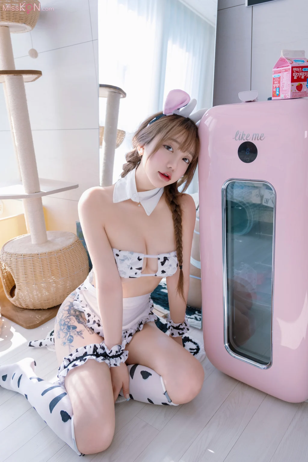 Son Ye-Eun (손예은): Cow Girl (57 photos + 2 videos) – Page 2