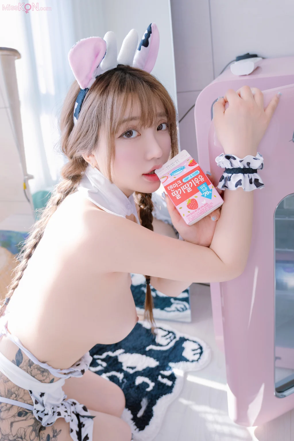 Son Ye-Eun (손예은): Cow Girl (57 photos + 2 videos) – Page 3