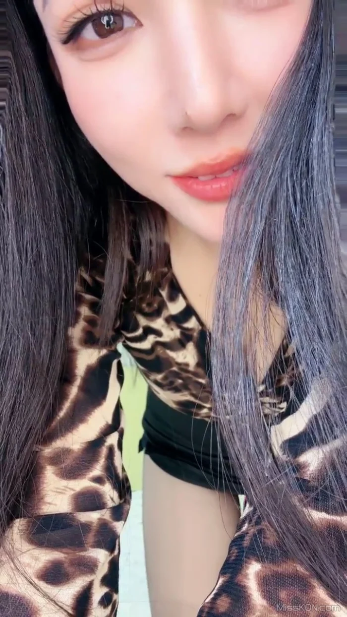 晓白: G乳御姐下海 黑丝高跟诱惑迷人 (33 photos + 3 videos) – Page 2