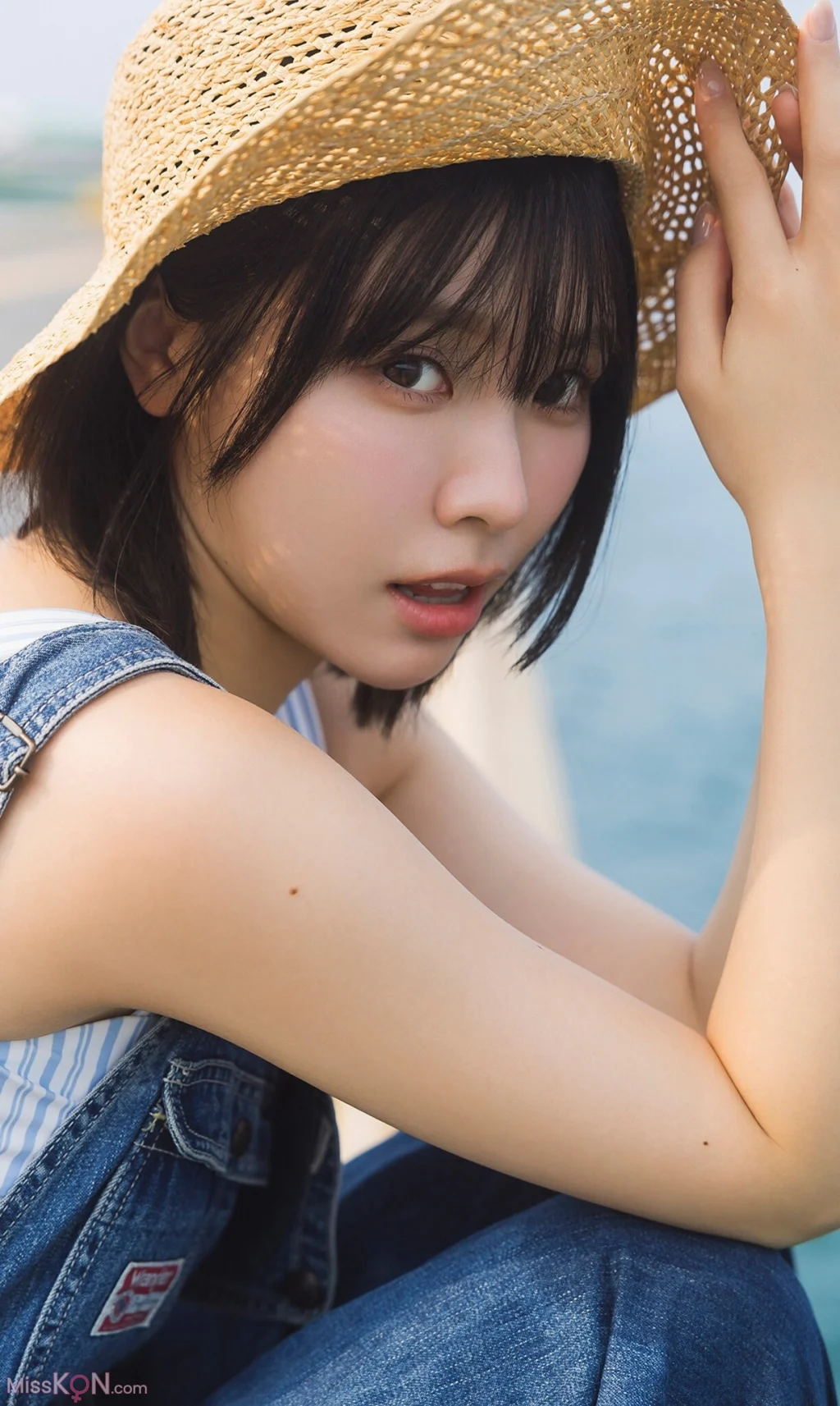 [JP] Liyuu:【オールアザー版】Liyuu 2nd写真集 ヒトミ (118 photos)