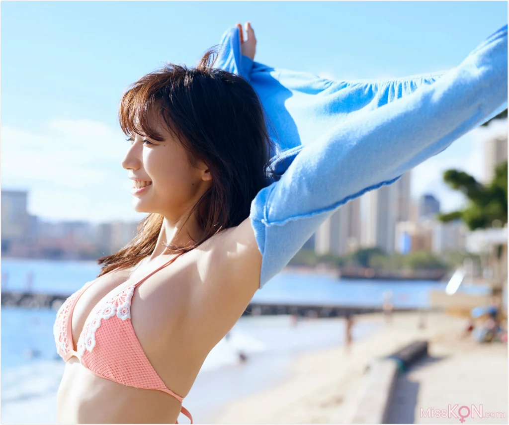 [JP] Yuka Ogura (小倉優香): デジタル写真集 Yuka in Hawaii (週プレ PHOTO BOOK) (86 photos)