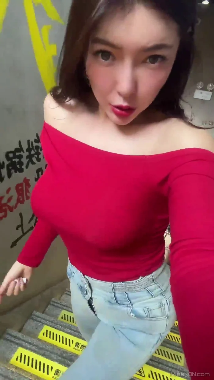 亦妍姐姐: 抖音极品S肥臀身型 钢管舞御姐 (38 photos + 9 videos) – Page 2