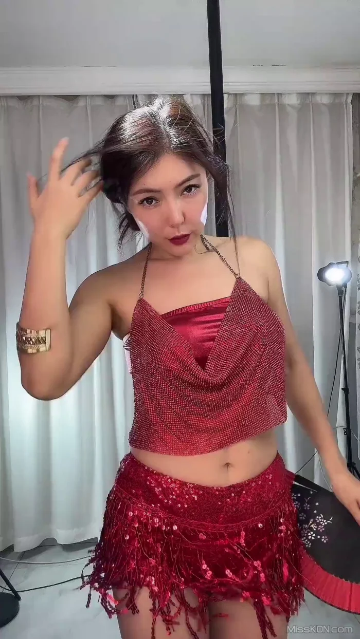 亦妍姐姐: 抖音极品S肥臀身型 钢管舞御姐 (38 photos + 9 videos) – Page 2