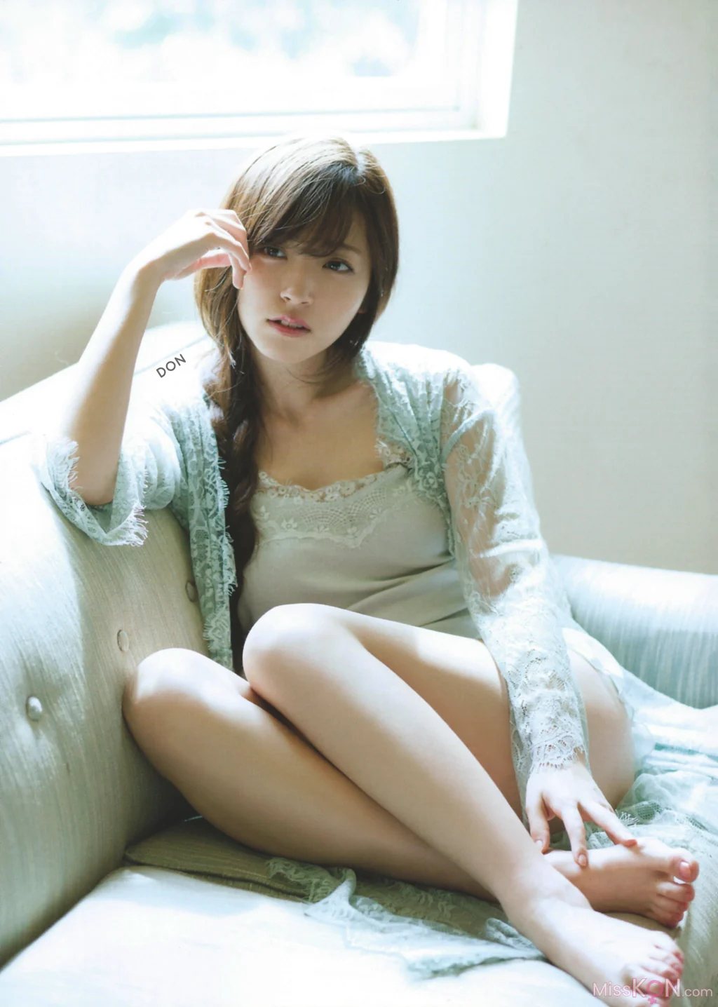 [JP] Airi Suzuki (鈴木愛理): 全集 2010-2017 『 永遠 』 (135 photos)