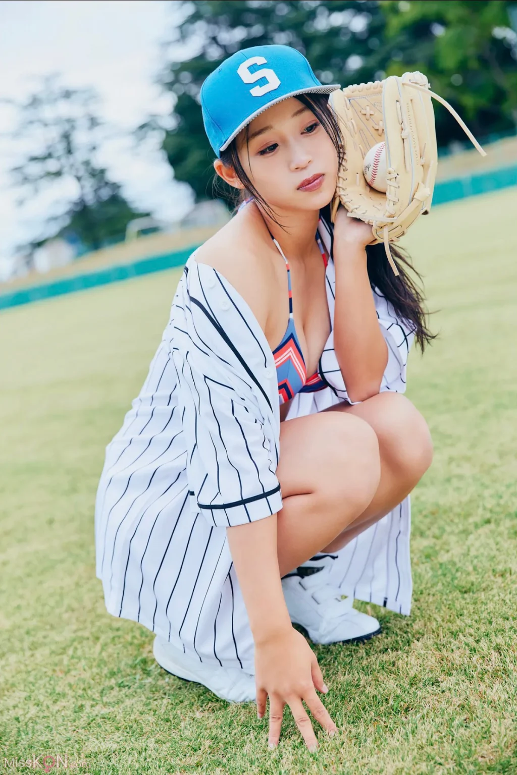 [JP] Rino Matsumoto (松本里乃): FRIDAYデジタル写真集 MAX124km_h ストレートに魅せられて (53 photos)