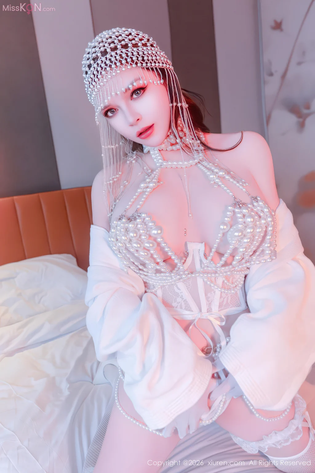 XIUREN No.11224: 伊丽莎有点白 (81 photos)