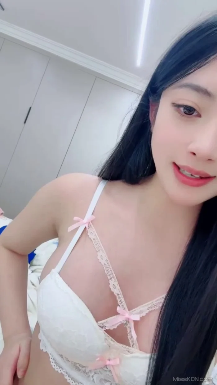 小高原: 可爱校花 付费作品 (24 photos + 2 videos) – Page 2