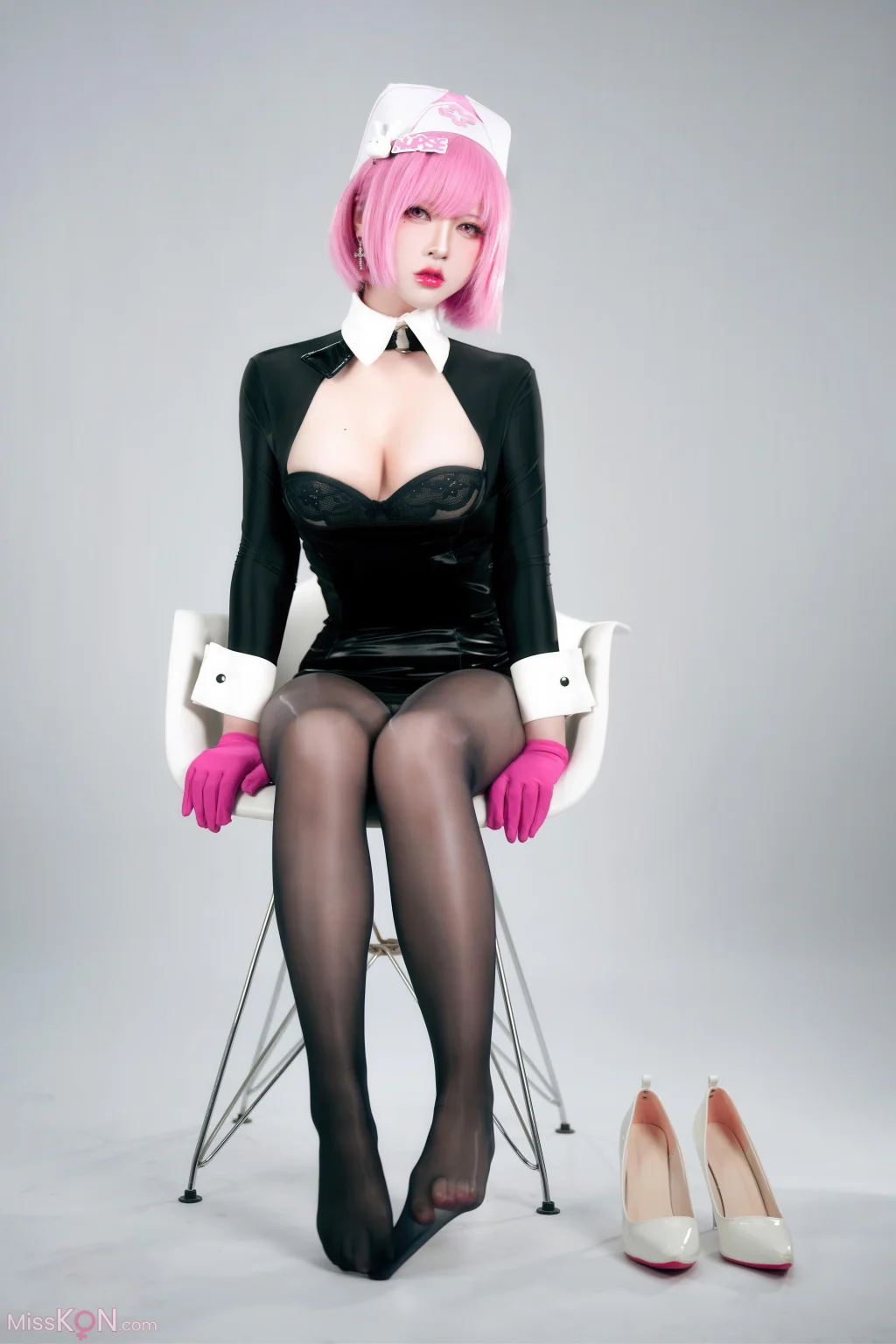 Coser@半半子: 王医生 (56 photos)