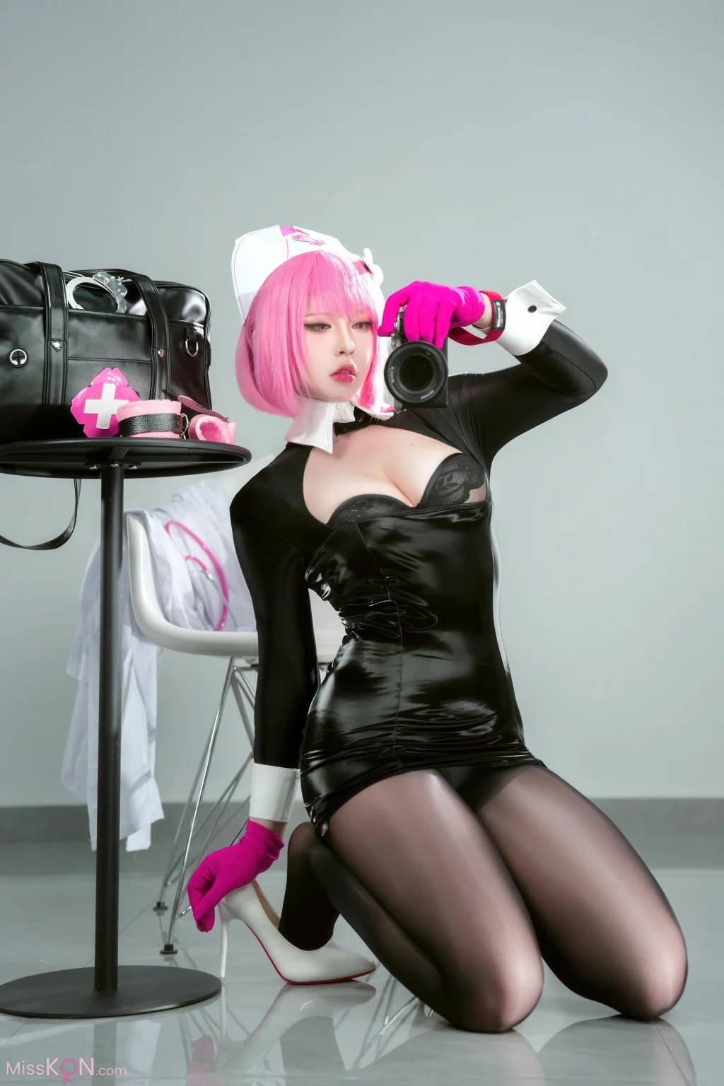Coser@半半子: 王医生 (56 photos) – Page 2