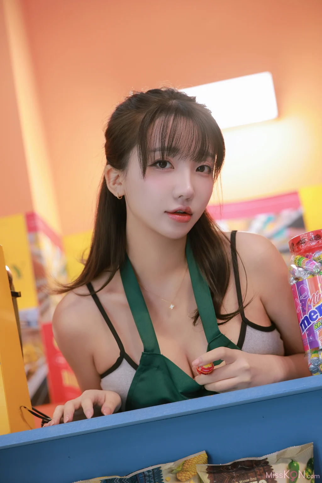 Son Ye-Eun (손예은): Night Shift (96 photos + 2 videos)
