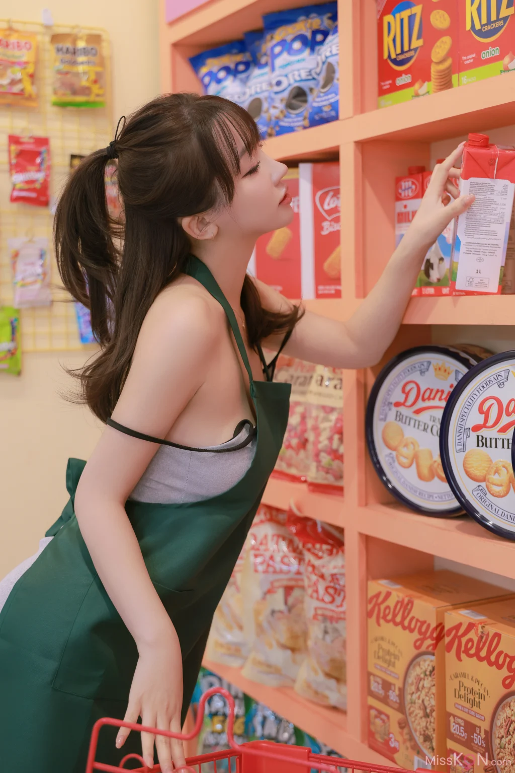 Son Ye-Eun (손예은): Night Shift (96 photos + 2 videos) – Page 2