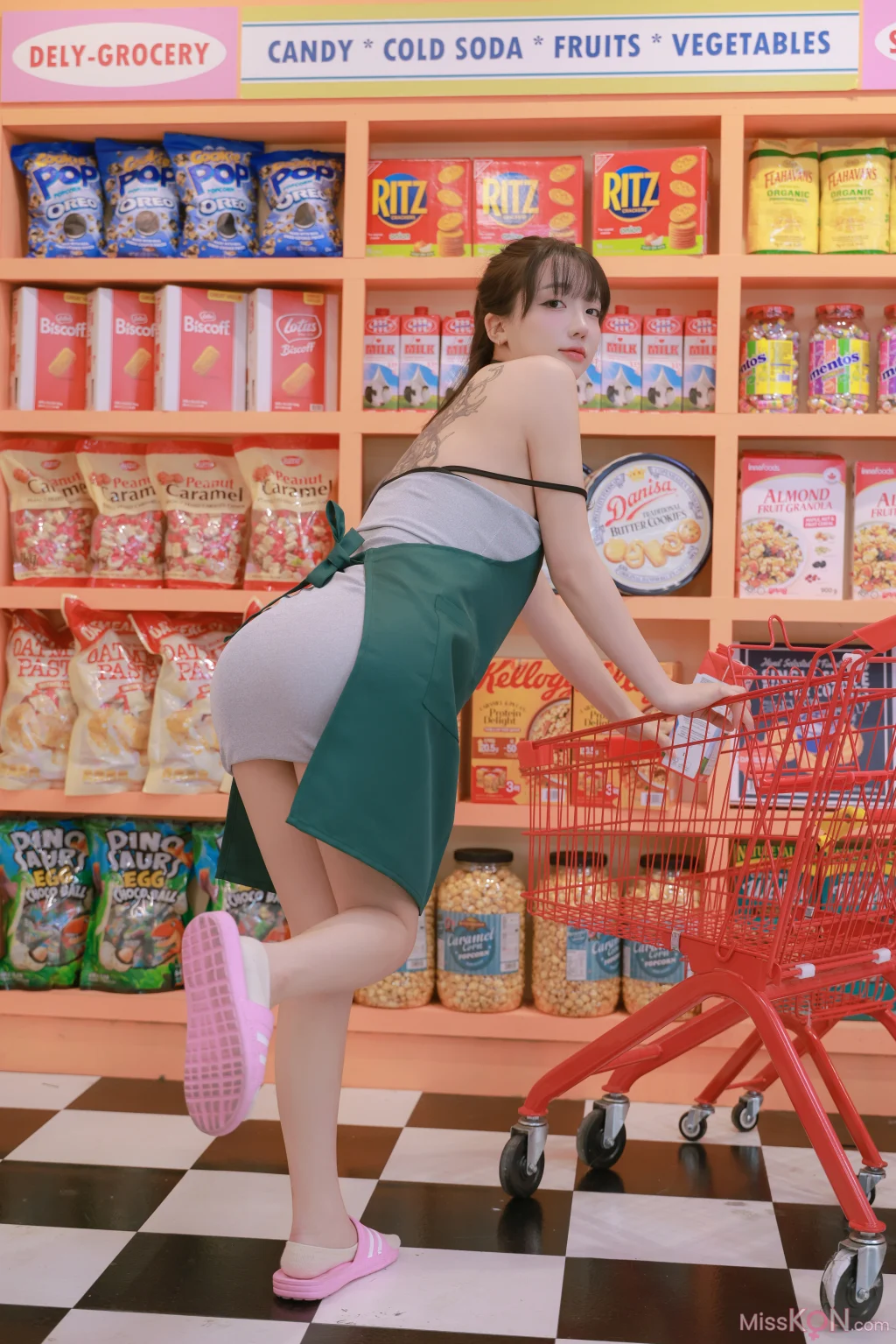 Son Ye-Eun (손예은): Night Shift (96 photos + 2 videos) – Page 2