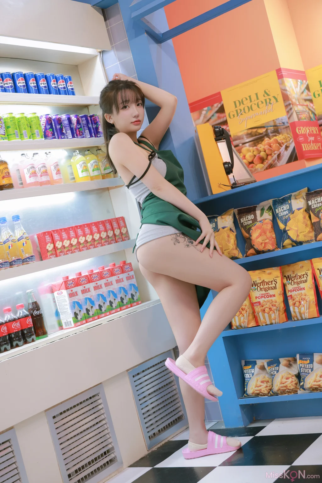 Son Ye-Eun (손예은): Night Shift (96 photos + 2 videos) – Page 3