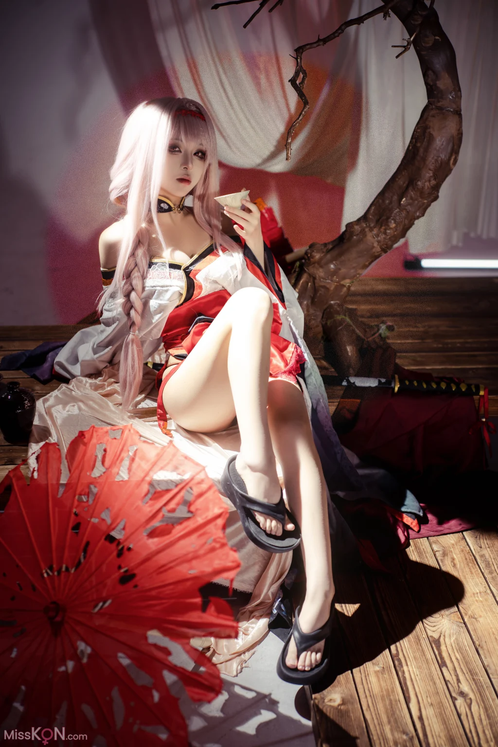 Coser@矢量鱼: Nikke胜利女神-暗莲 (30 photos) – Page 2
