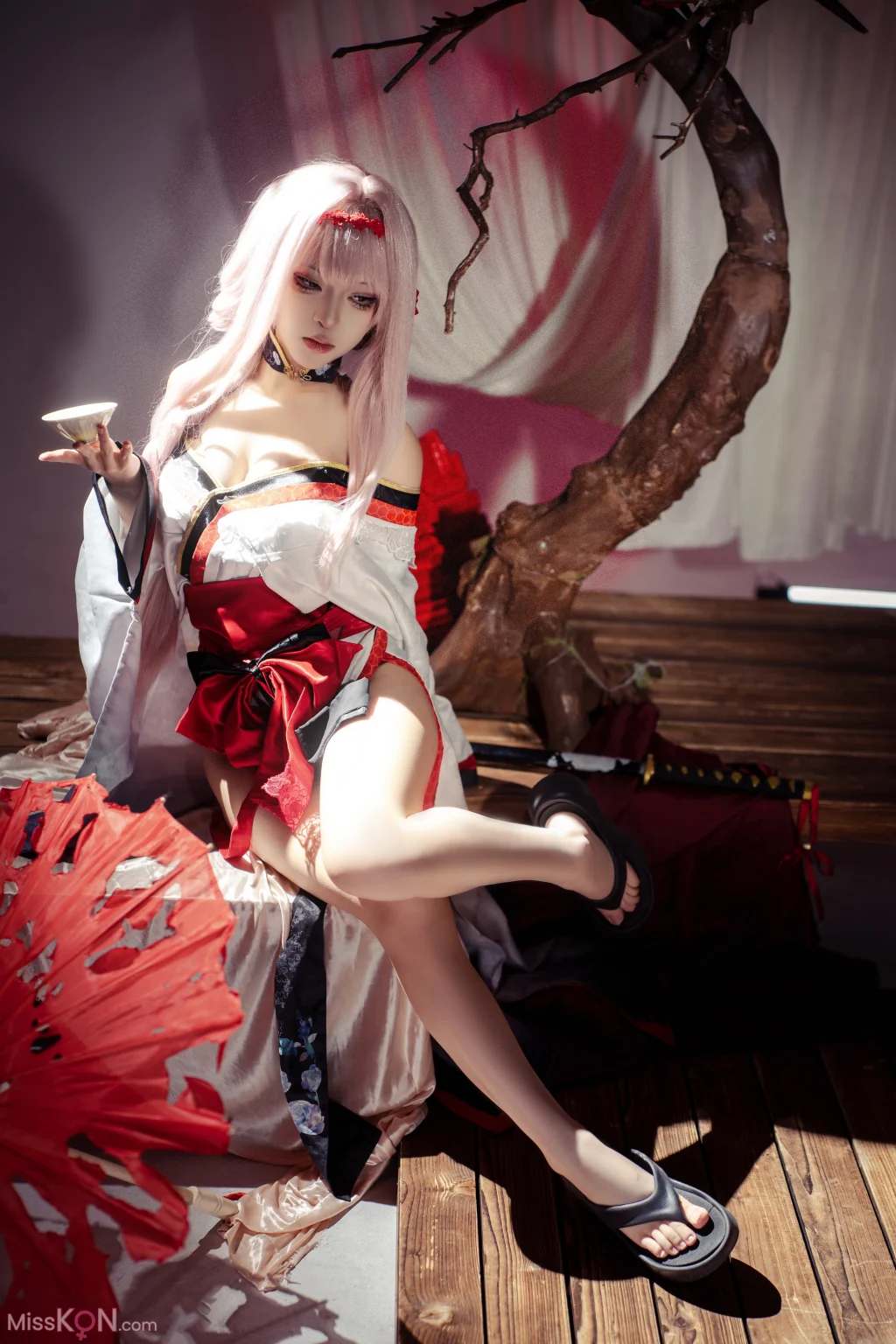 Coser@矢量鱼: Nikke胜利女神-暗莲 (30 photos) – Page 2