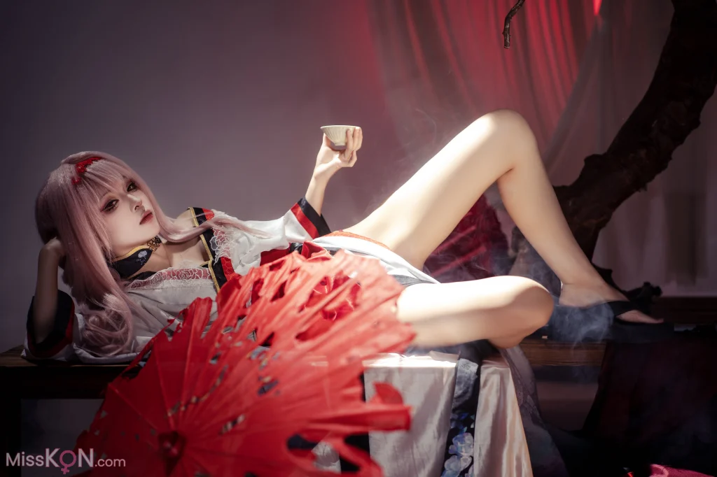 Coser@矢量鱼: Nikke胜利女神-暗莲 (30 photos) – Page 2