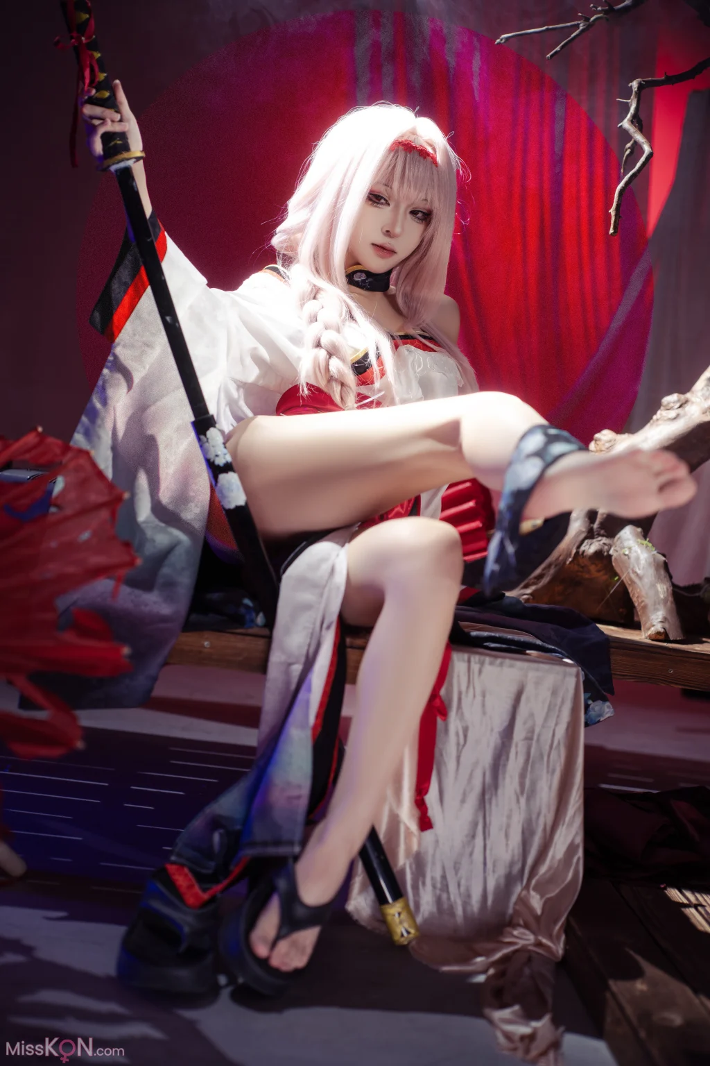 Coser@矢量鱼: Nikke胜利女神-暗莲 (30 photos) – Page 2