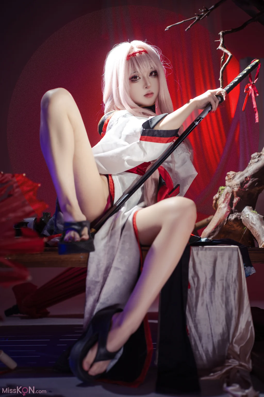 Coser@矢量鱼: Nikke胜利女神-暗莲 (30 photos) – Page 2