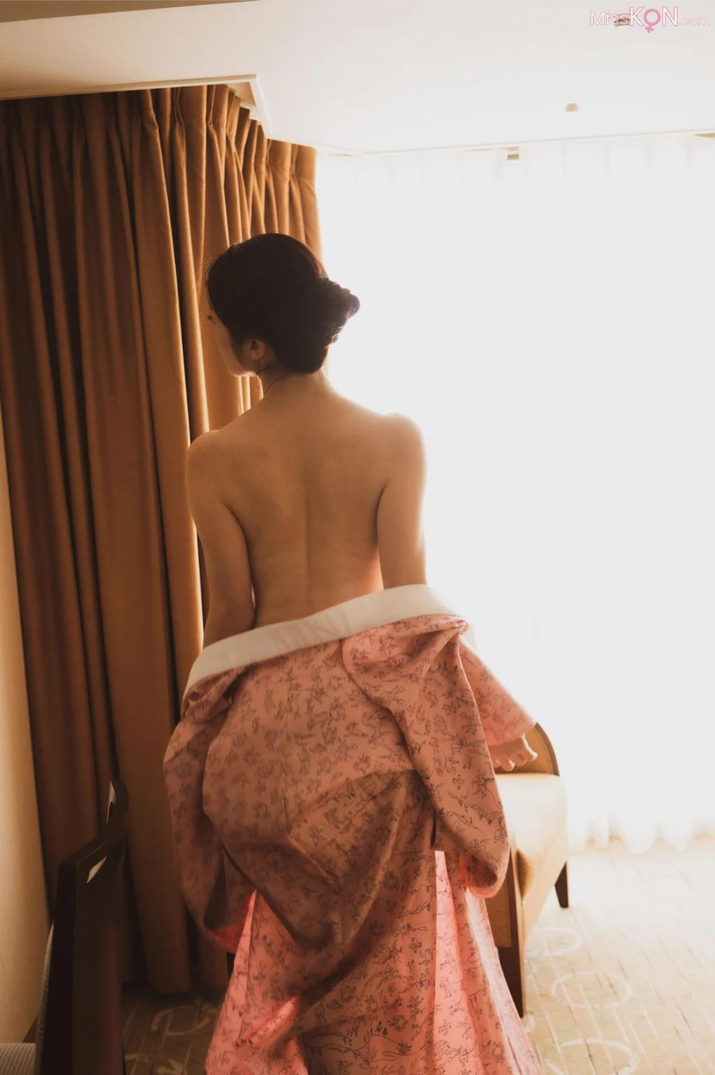 [JP] Maki Hojo (北条麻妃): 写真集 Violet Nude photo Collection (86 photos)