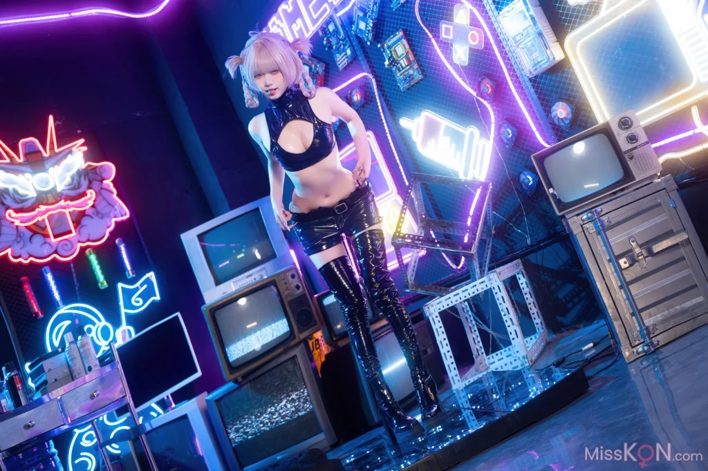 Coser@柒柒要乖哦: 常服小荠 (41 photos + 1 video) – Page 2