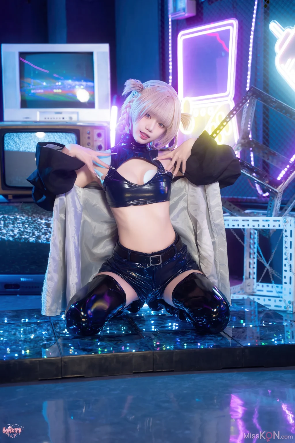 Coser@柒柒要乖哦: 常服小荠 (41 photos + 1 video) – Page 2