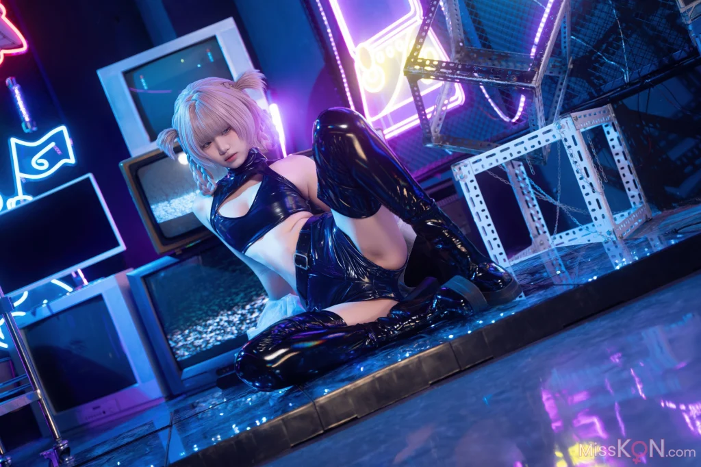 Coser@柒柒要乖哦: 常服小荠 (41 photos + 1 video) – Page 2