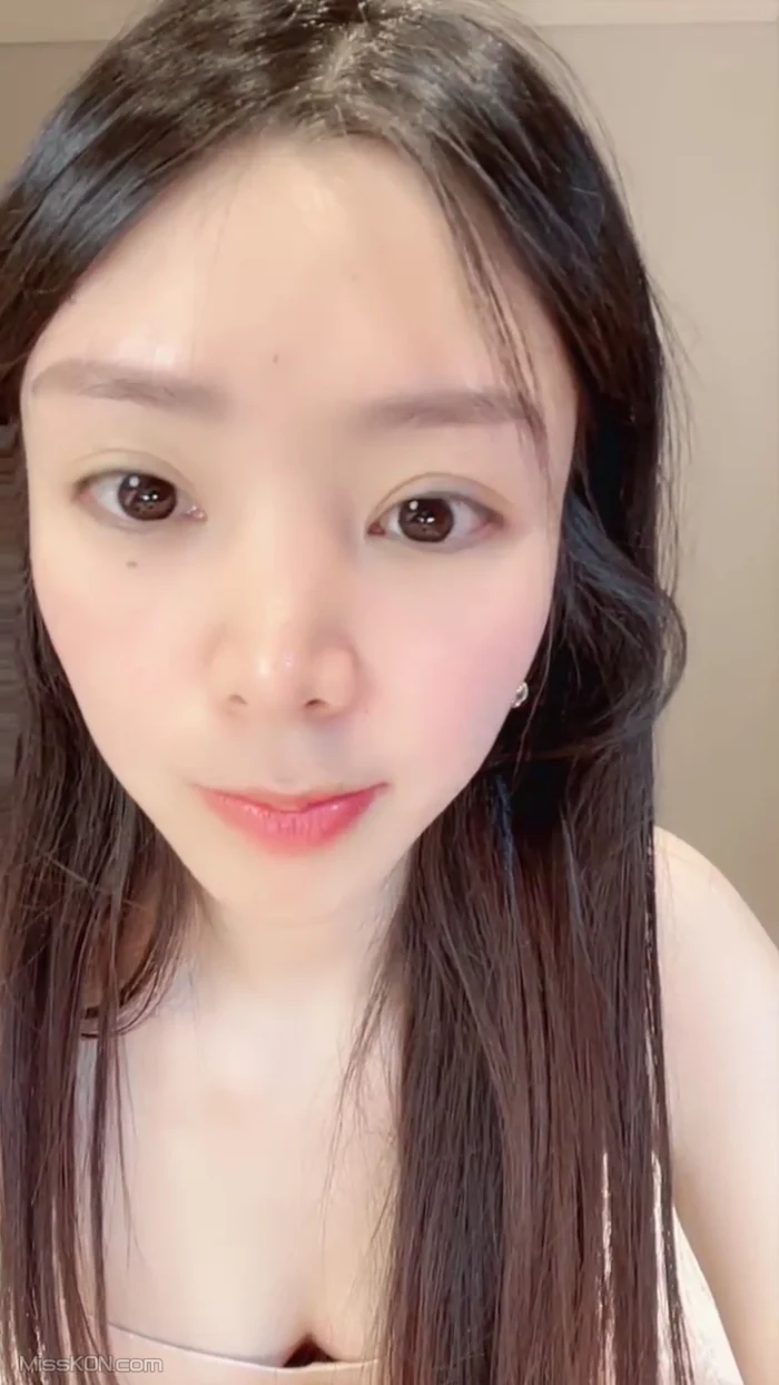 才艺米儿: 尤物女神 超强性感裸舞又喷水 (28 photos + 3 videos)
