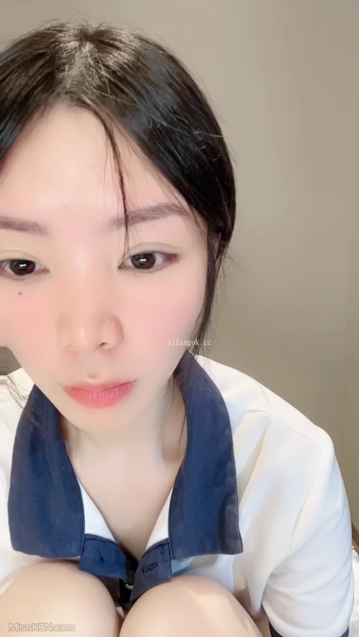 才艺米儿: 尤物女神 超强性感裸舞又喷水 (28 photos + 3 videos)