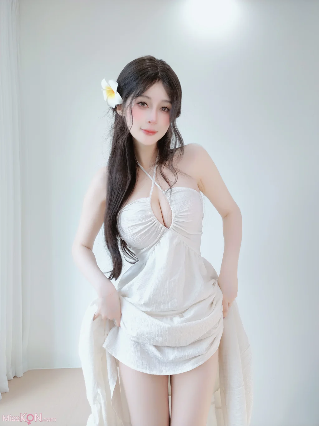 Coser@白银81: [Fantia] 2025年09月会员合集(15套) (96 photos + 6 videos)