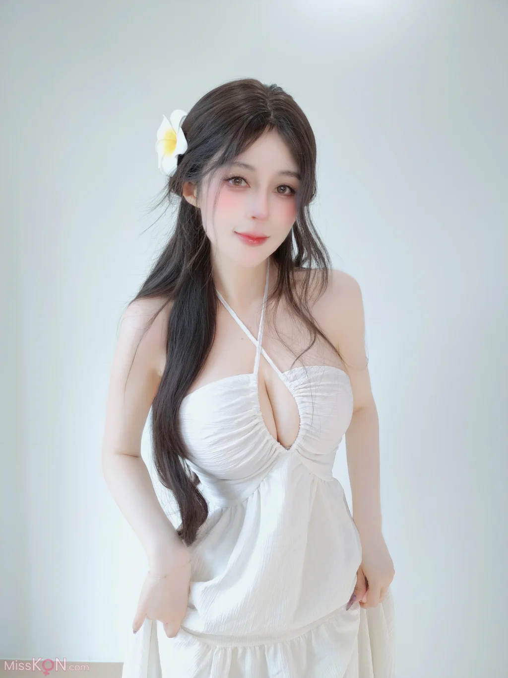 Coser@白银81: [Fantia] 2025年09月会员合集(15套) (96 photos + 6 videos)