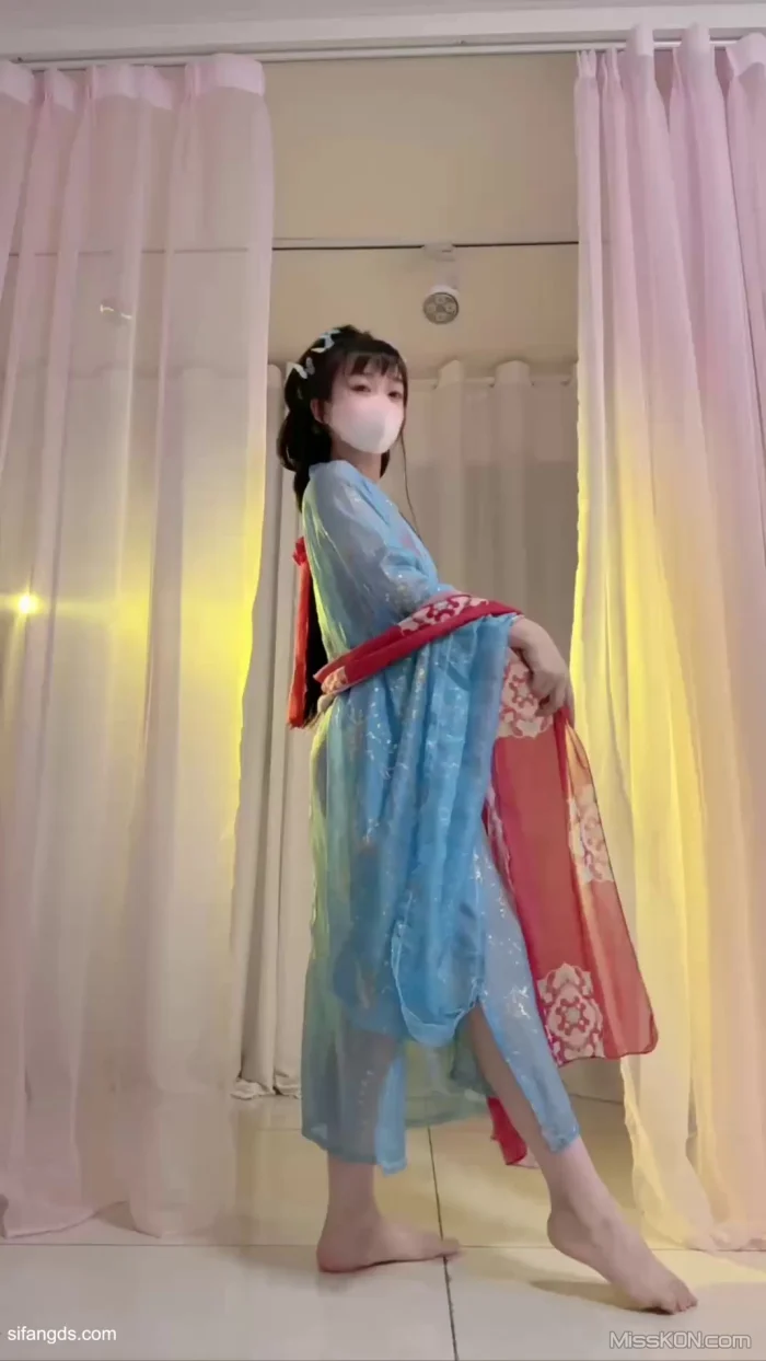 婉婉: 舞蹈专业 裸舞界又一悍将 全尺度拉满 (100 photos + 20 videos) – Page 3