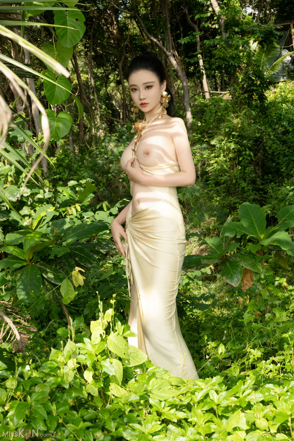 Coser@年年Nnian: 海边维纳斯 (80 photos) – Page 2