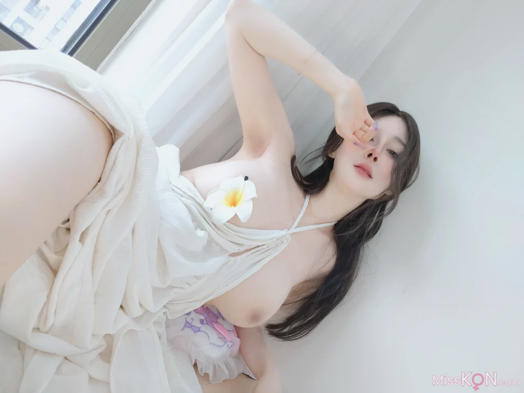 Coser@白银81: [Fantia] 2025年10月会员合集(16套) (116 photos + 5 videos)