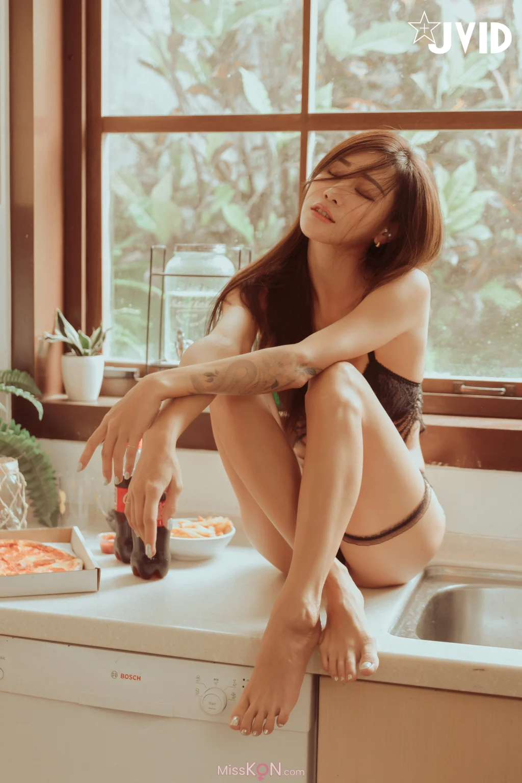 [JVID] Lara 雙囍: 『全裸、美乳、美尻』陽光女孩雙囍 到家中挑逗你 (138 photos + 1 video) – Page 2