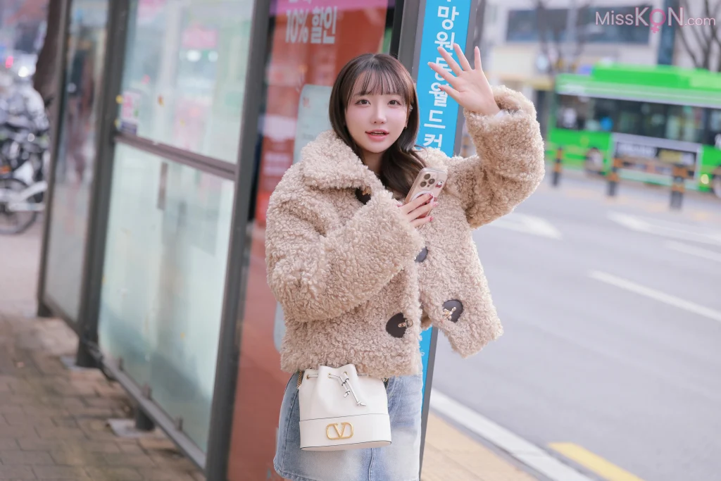 Son Ye-Eun (손예은): 2025 X-Mas Offline (123 photos)