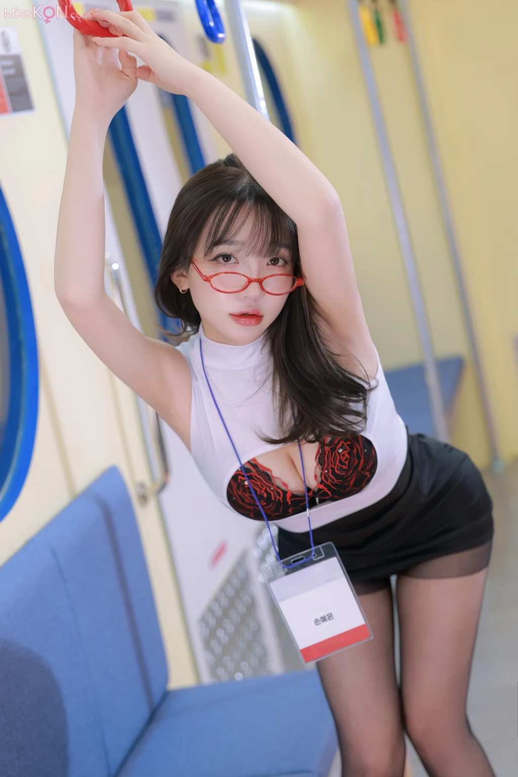 Son Ye-Eun (손예은): Last Stop (109 photos + 2 videos)