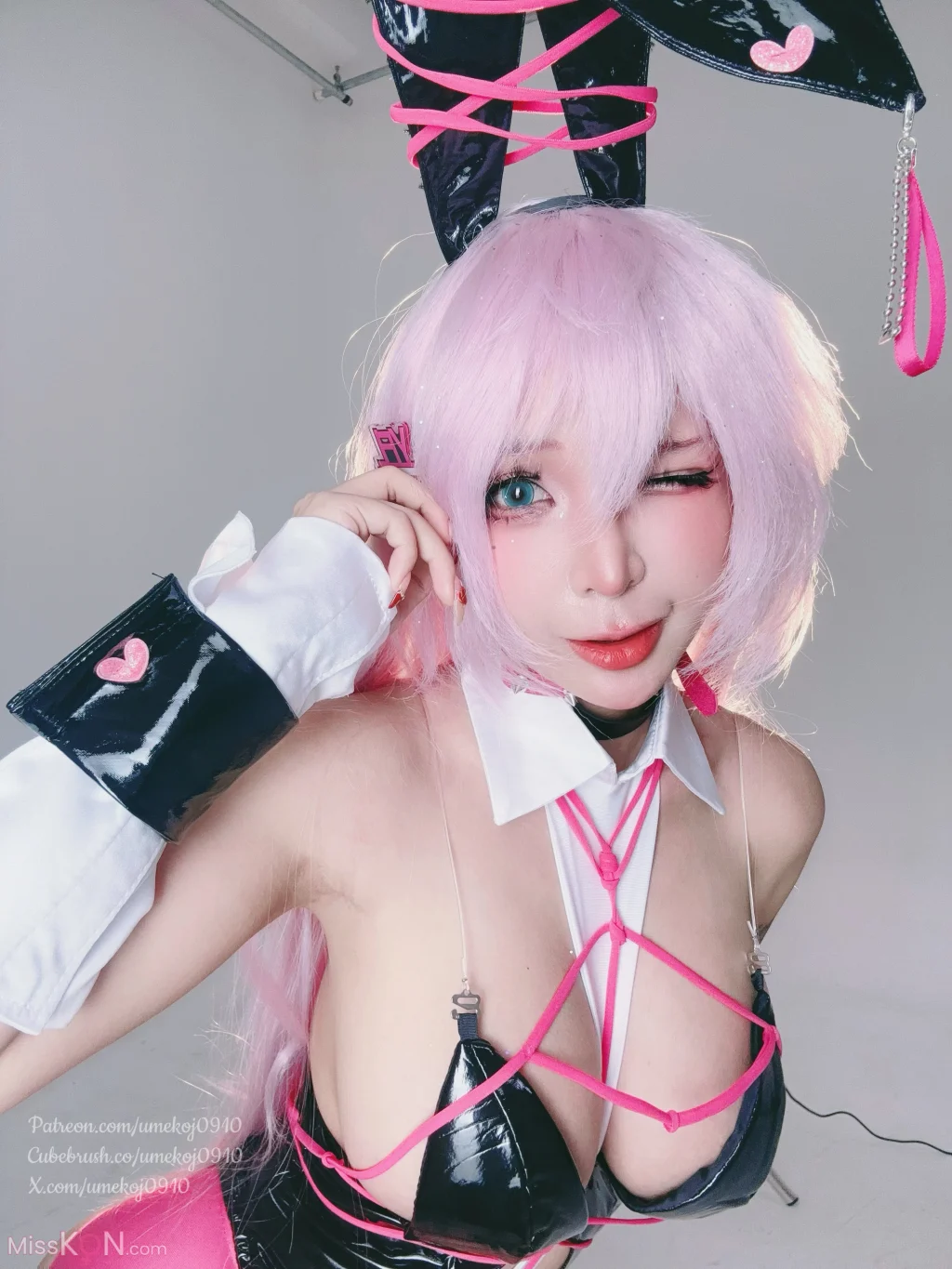 Coser@UmekoJ: Velvet Sensual Rabbit 「NIKKE」 (72 photos + 8 videos) – Page 2