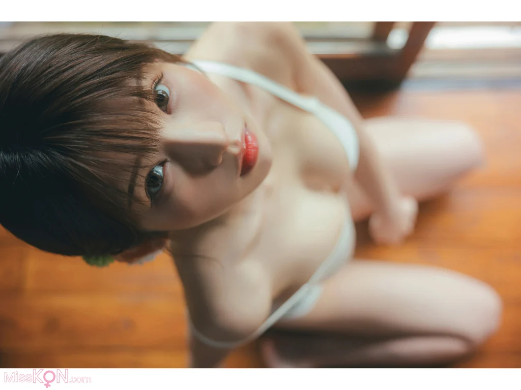 [JP] Enako (えなこ): FLASHデジタル写真集 あの夏の日を覚えてますか？ (54 photos)
