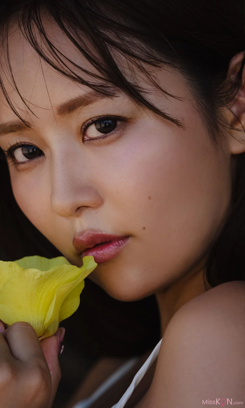 [JP] Yuka Iguchi (井口裕香): 『週プレ プラス！』アザーカット集「続・恋する沖縄。～prologue～」 (週プレ PHOTO BOOK) (43 photos) – Page 2