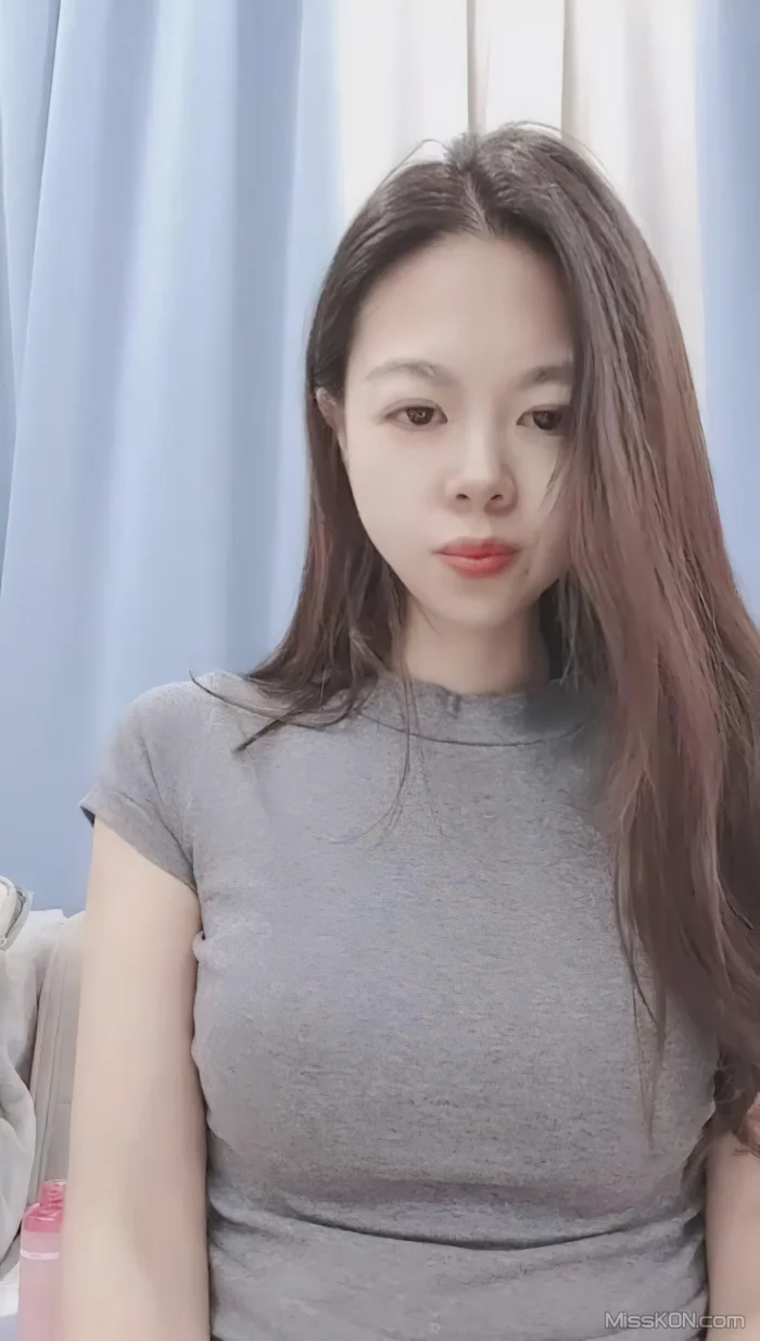 多汁儿葡萄: 模特御姐 高跟丝袜 无套实战 (62 photos + 15 videos)