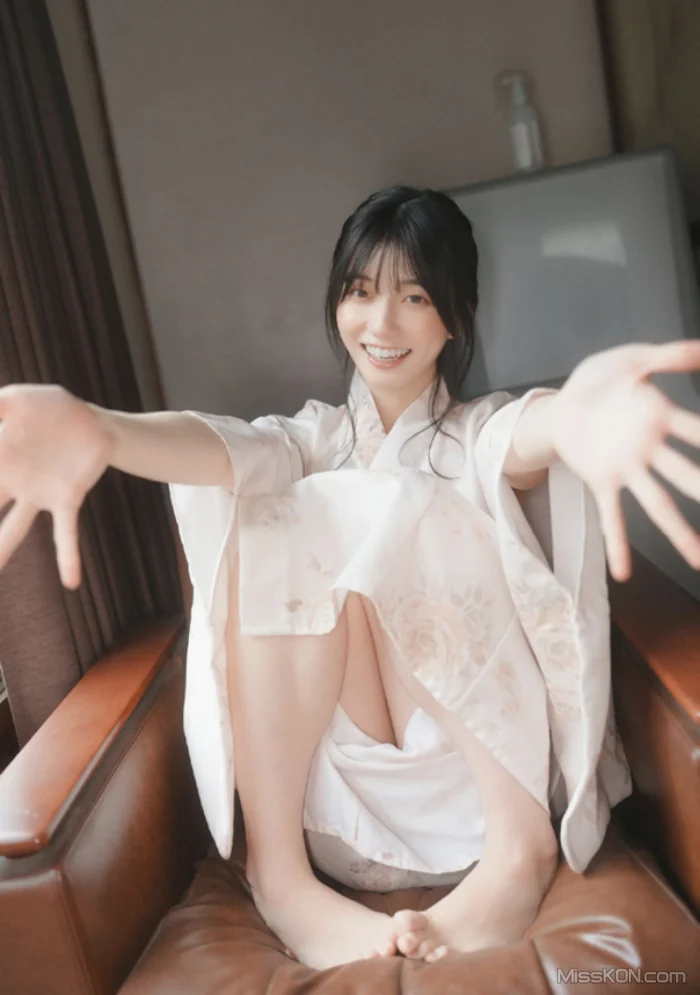 [JP] Kanna Seto (瀬戸環奈): 写真集「ぬくもり日和」 (213 photos) – Page 3