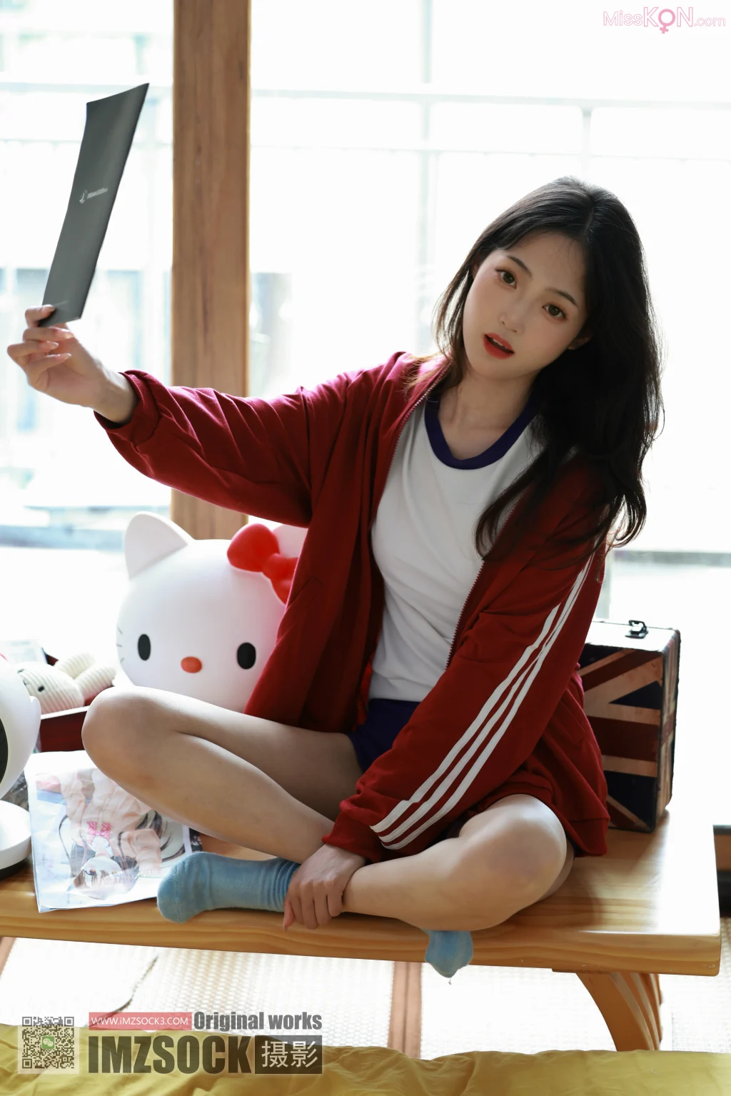 [MZSOCK爱美足] No.356: 梓馨 (114 photos + 1 video)