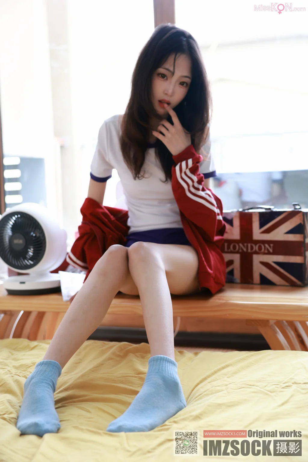 [MZSOCK爱美足] No.356: 梓馨 (114 photos + 1 video)