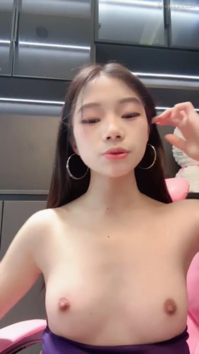 吧啦: 清纯少女下海 边跳边脱光光 (42 photos + 4 videos) – Page 2