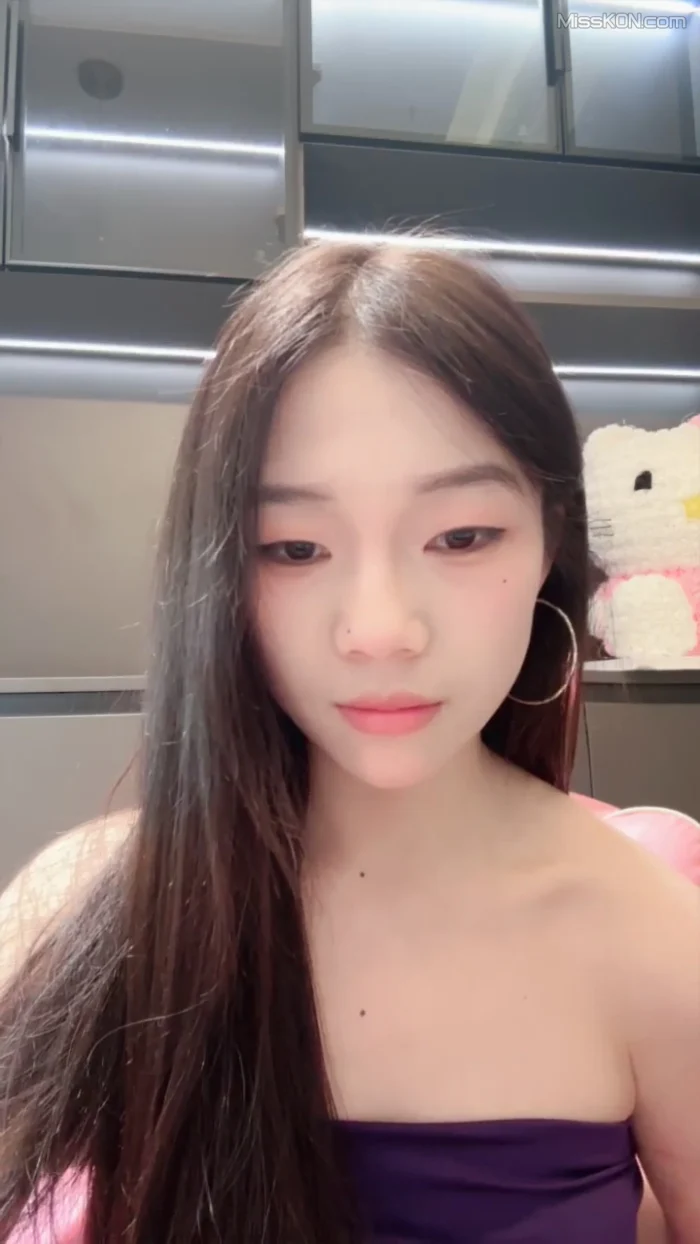 吧啦: 清纯少女下海 边跳边脱光光 (42 photos + 4 videos) – Page 2