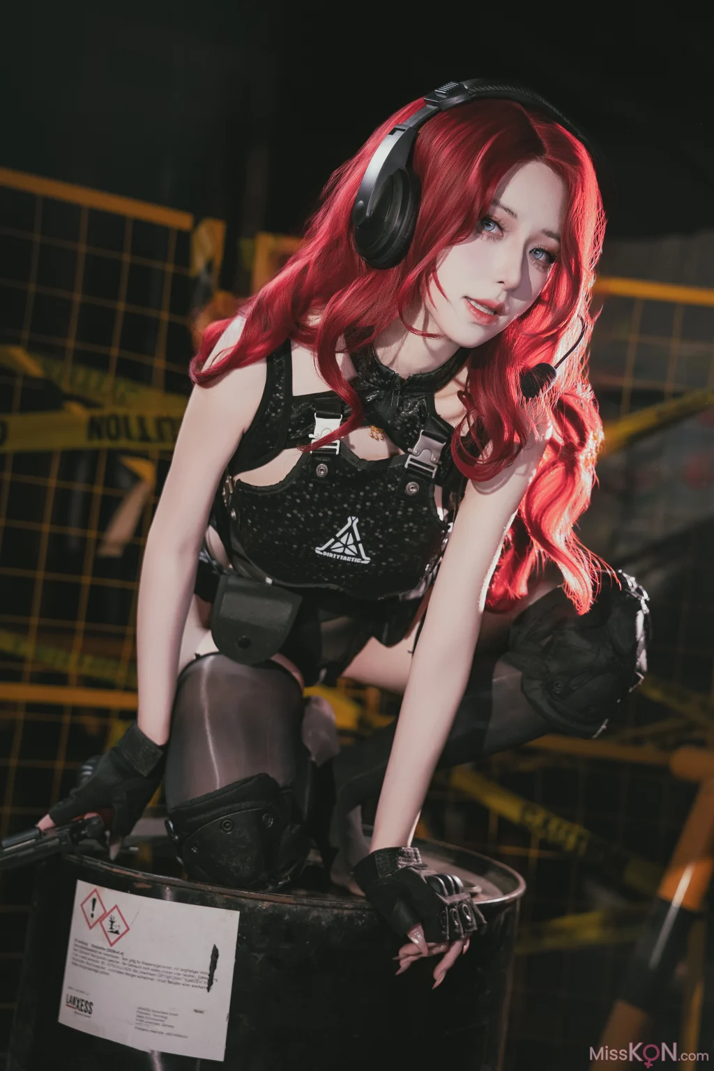 Coser@双木扶苏: 明日方舟 史尔特尔·得体社战术风 (60 photos)