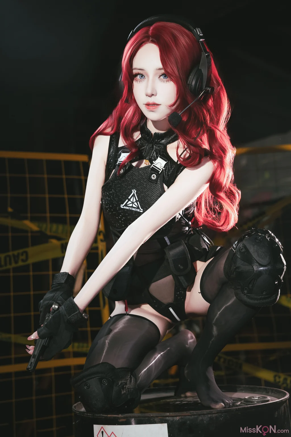 Coser@双木扶苏: 明日方舟 史尔特尔·得体社战术风 (60 photos)