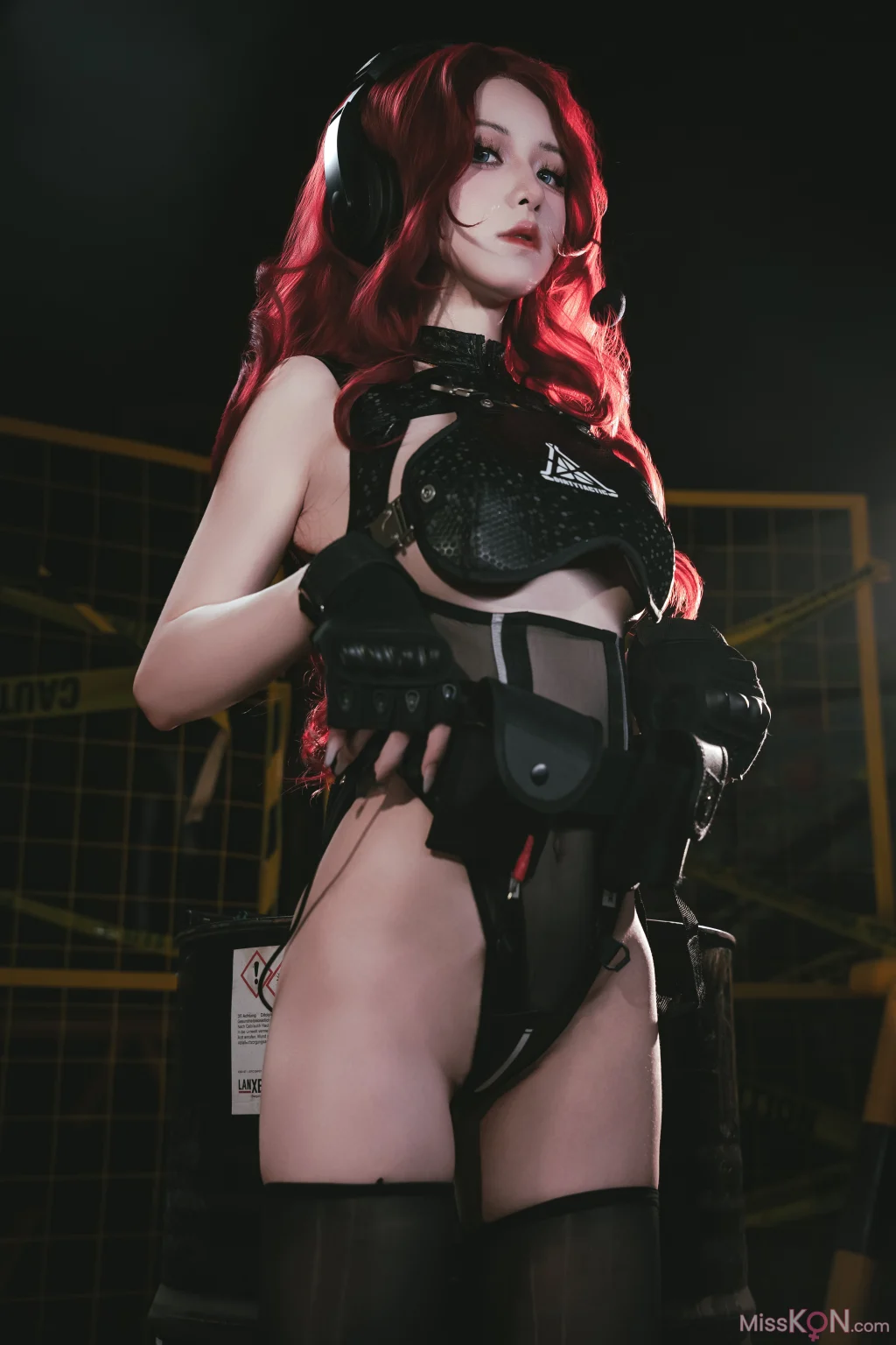 Coser@双木扶苏: 明日方舟 史尔特尔·得体社战术风 (60 photos)